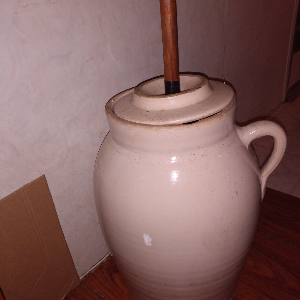 Butter churn
